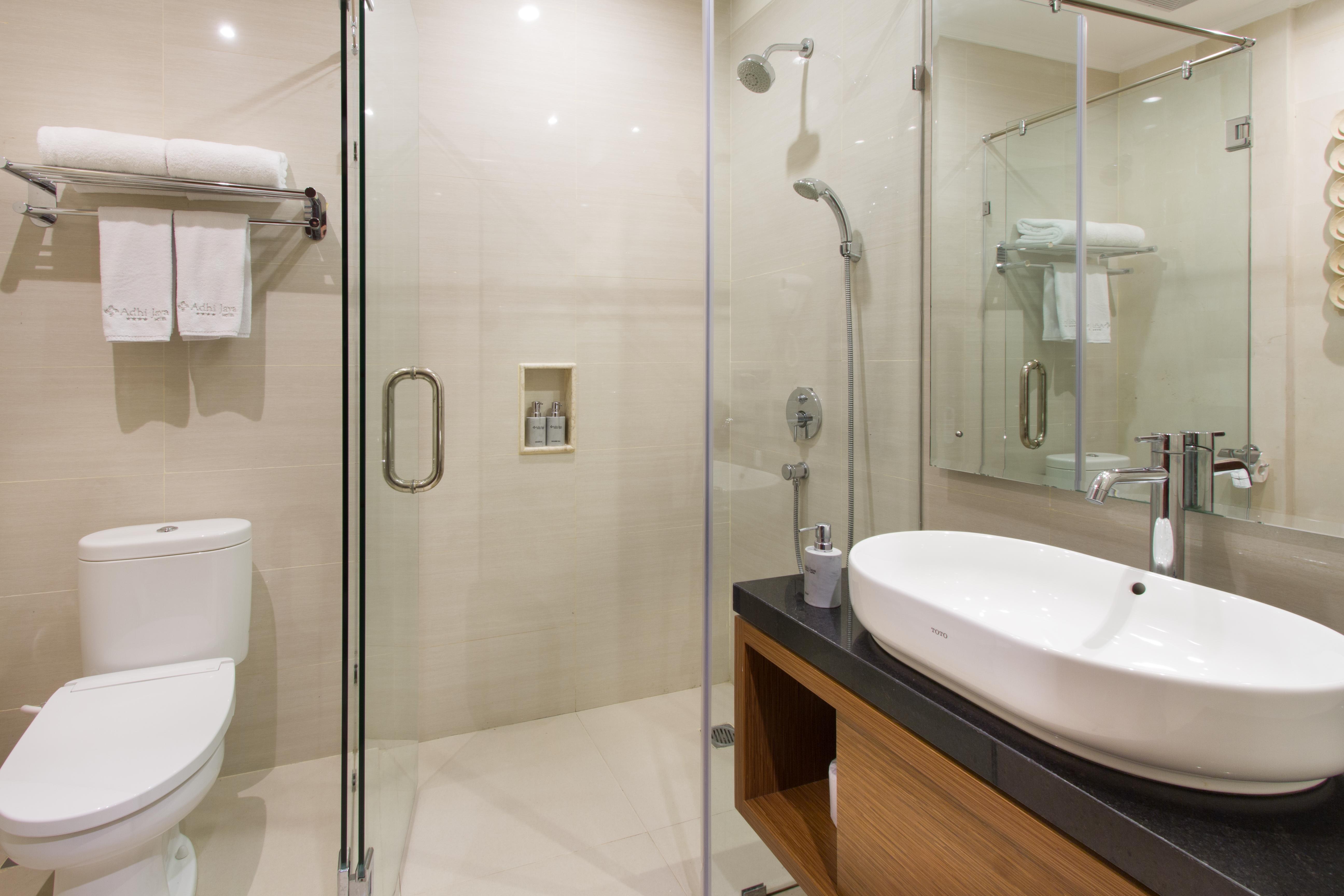Adhi Jaya Hotel Кута Екстериор снимка
