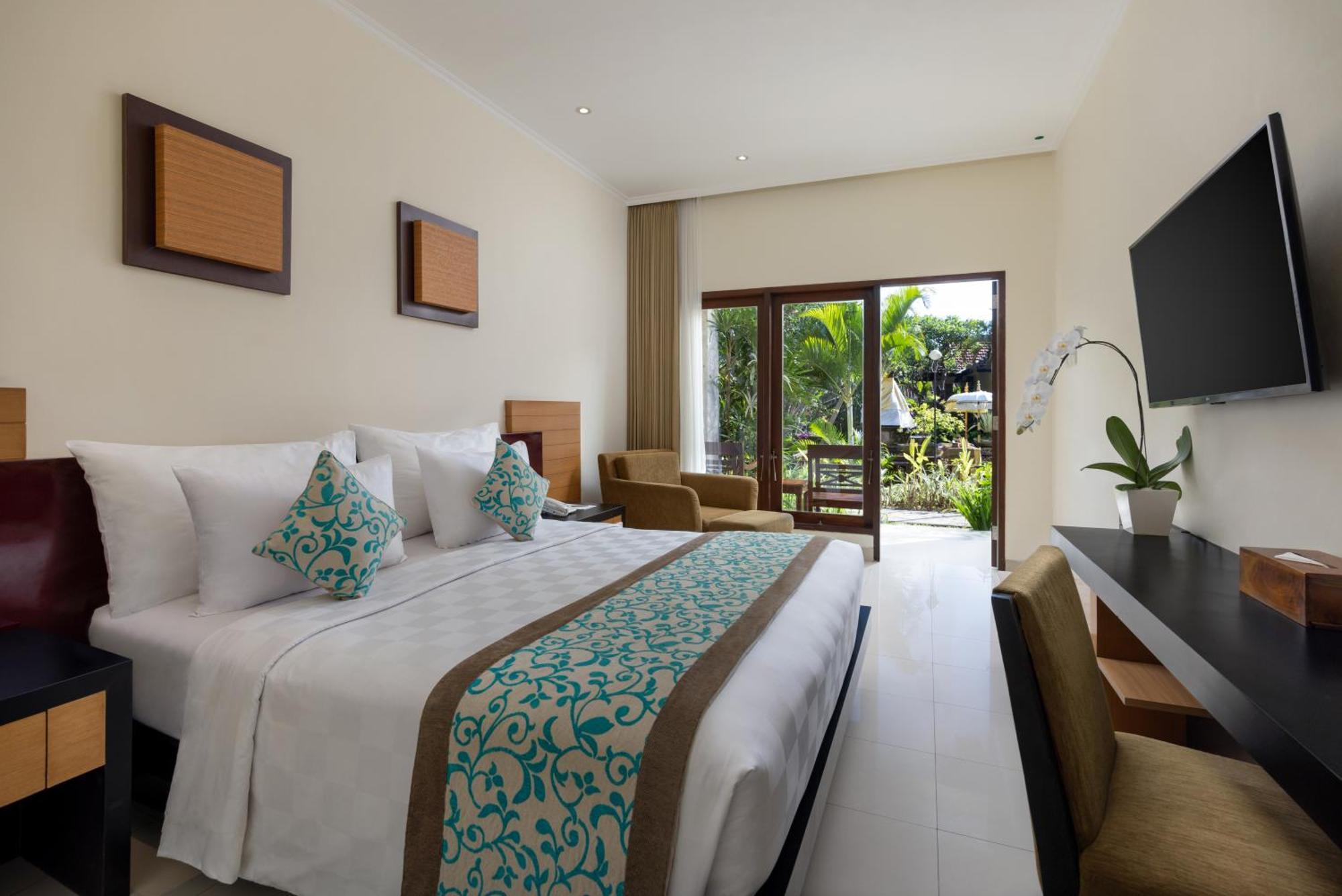 Adhi Jaya Hotel Кута Екстериор снимка