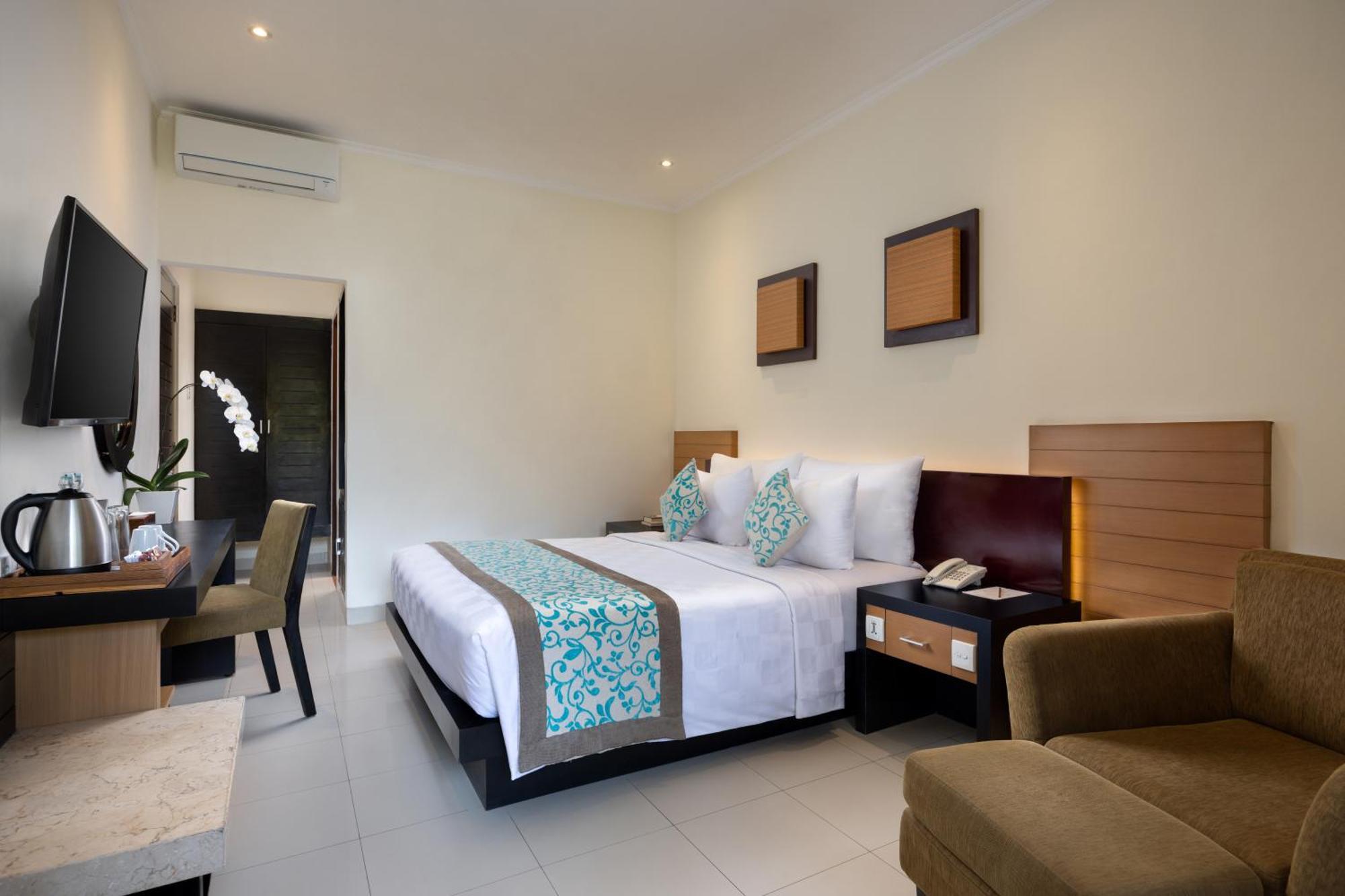 Adhi Jaya Hotel Кута Екстериор снимка