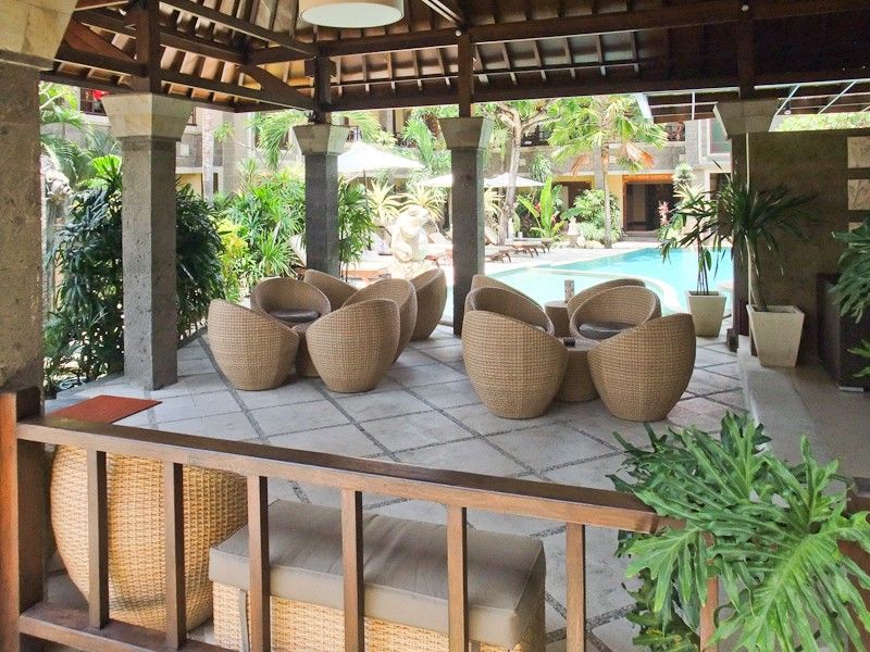 Adhi Jaya Hotel Кута Екстериор снимка