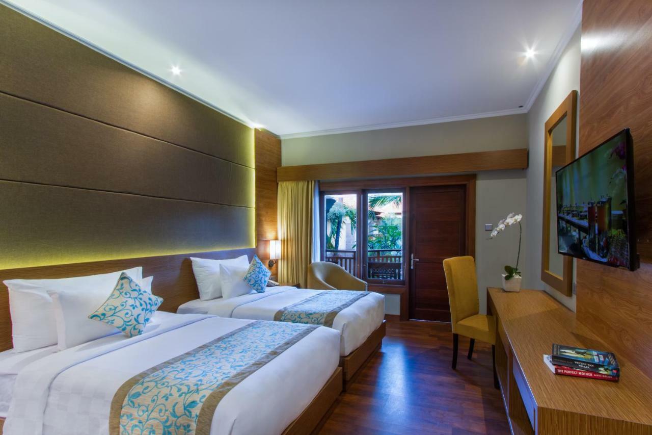 Adhi Jaya Hotel Кута Екстериор снимка